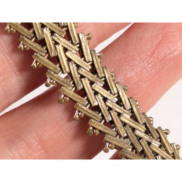 Vintage herringbone watch strap style bracelet, gold wash chevron metal link - Picture 10 of 10